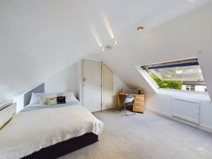 room 6 - click for photo gallery